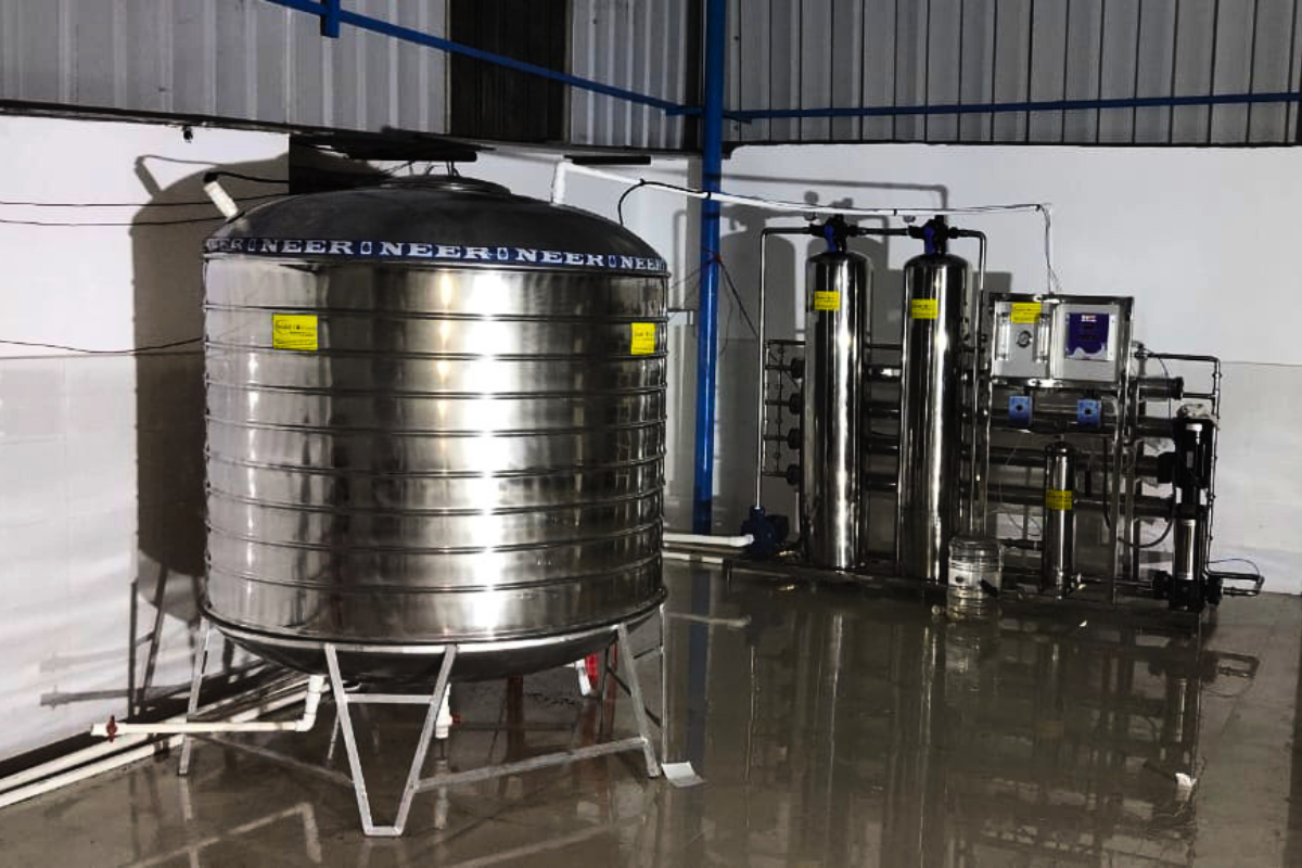 SS RO Plant with storage tank.